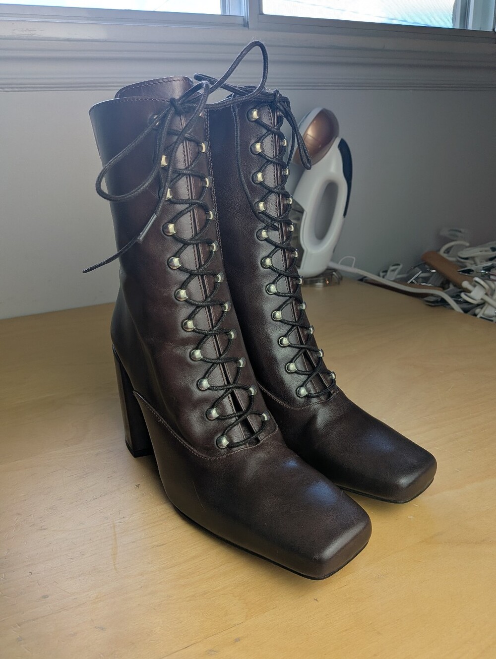 L'INTERVALLE Heel Brown Leather Boots Lace Up Size 39 = 8.5, 9 US Made In Spain